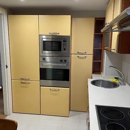 Amplio Apartamento En Calle Peatonal Centrica * Santander